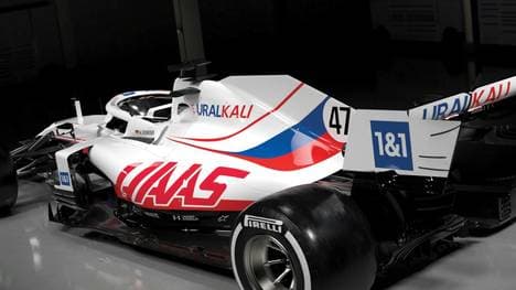 Haas präsentierte die auffällige Lackierung des VF-21