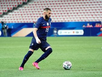 Nationalstürmer Timo Werner schwärmt vor dem deutschen EM-Auftakt gegen Weltmeister Frankreich von Rückkehrer Karim Benzema.