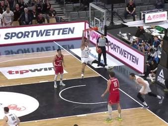 Basketball-Weltmeister Deutschland hat das EM-Ticket schon vor dem letzten Quali-Spiel praktisch sicher. Gegen Bulgarien trumpft die DBB-Auswahl dennoch phasenweise mächtig auf.