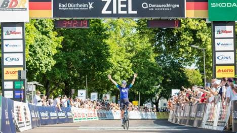 DM: Liane Lippert setzt sich im Straßenrennen durch