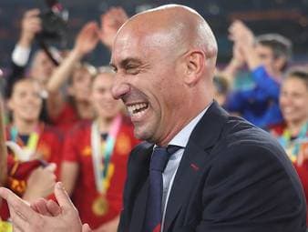 Stephane Dujarric verurteilt Luis Rubiales wegen des Kusses mit Jennifer Hermoso. Der Sprecher der Vereinten Nationen hofft, dass die Rechte aller Sportlerinnen in Zukunft respektiert werden.