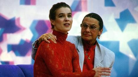 Eissporthalle soll nach Jutta Müller (r.) benannt werden