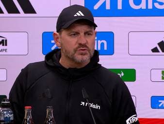 Die Offensivabteilung von Union Berlin stand zuletzt stark in der Kritik. Gegen Leipzig gelingen den Köpenickern dann drei Stürmertore. Entsprechend erleichtert ist Trainer Steffen Baumgart - auch wenn seine Miene nicht danach aussieht.