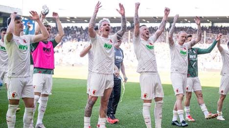 Die Mitarbeitenden beim FC Augsburg dürfen sich über einen Geldsegen freuen