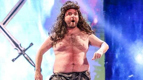 David Krumholtz parodierte bei WWE Monday Night RAW Drew McIntyre