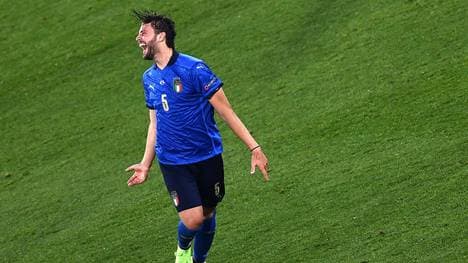 Manuel Locatelli gab im September 2020 gegen die Niederlande sein Debüt für die italienische Nationalmannscaft