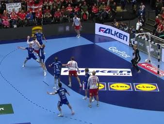 Dänemark steht im Finale der Heim-EM 2026 und trifft dort auf Deutschland. Im Halbfinale gegen Island entwickelt sich eine intensive Partie.