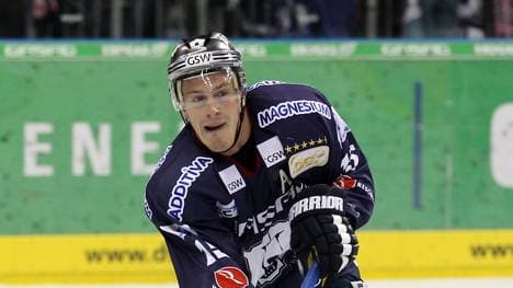 Eisbaeren Berlin v Duesseldorfer EG - DEL
