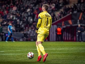 Bitterer Patzer von DFB-Keeper