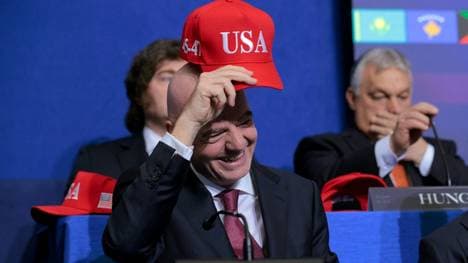 Gianni Infantino beim Treffen des "Friedensrates"