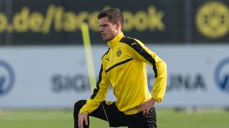 Borussia Dortmund - Training & Press Conference