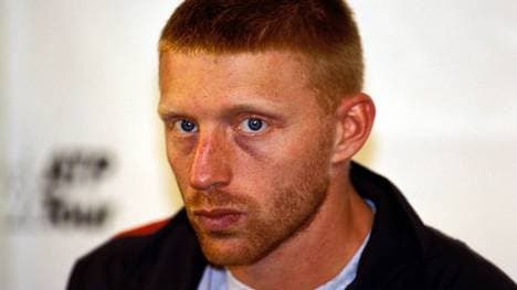 Boris Becker bei einer PK in Monte Carlo 1995
