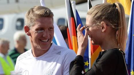 Bastian Schweinsteiger möchte seine Beziehung aus der Öffentlichkeit heraushalten.