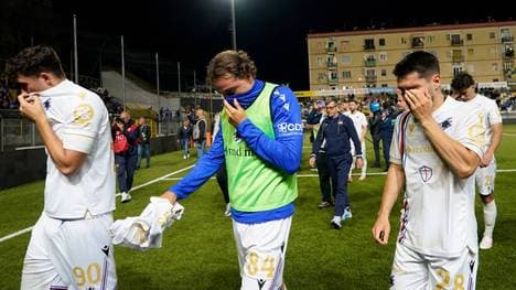 Die Spieler von Sampdoria Genua verließen niedergeschlagen den Platz