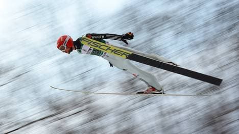 SKI-JUMPING-WORLD-MEN