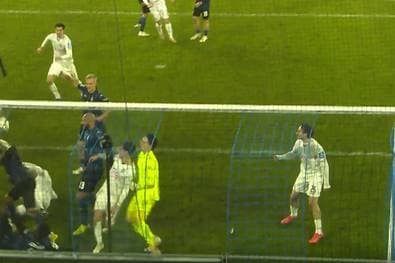 Diese wilde Szene entscheidet den Flutlicht-Krimi