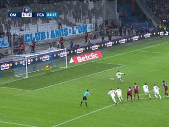 Dicke Überraschung im Viertelfinale des französischen Pokals: Annecy, gerade mal Zehnter in der Ligue 2, haut den PSG-Bezwinger Marseille nach einem spektakulären 2:2 in der normalen Spielzeit im anschließenden Elfmeterschießen raus.