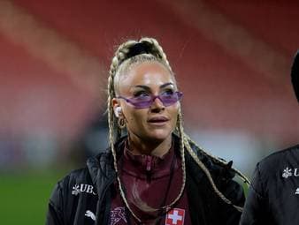 Große Ehre für Alisha Lehmann