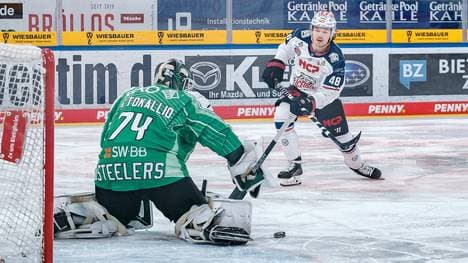 Jake Ustorf verlängert seinen Vertrag bei den Ice Tigers