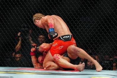 Brutaler K.o.! UFC-Kultstar greift nach McGregors Erbe