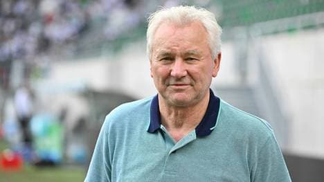 Benno Möhlmann fordert mehr Zeit für Trainer