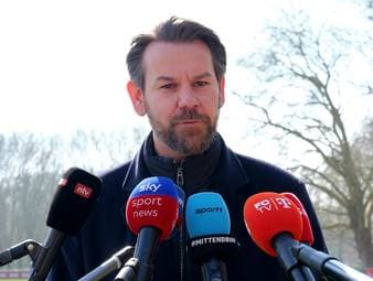 Köln-Boss Thomas Kessler erklärt, warum er René Wagner den Job des entlassenen Lukas Kwasniok anvertraut - und räumt mit einer Falschmeldung auf.