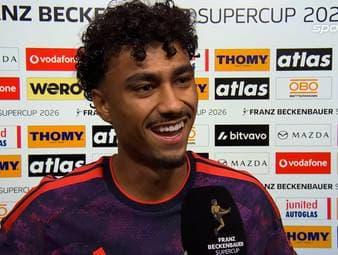 Nach dem gewonnenen Supercup gegen Borussia Dortmund spricht Nathaniel Brown über seine Rolle auf der Zehnerposition und zieht dabei einen besonderen Vergleich mit Blick auf seine Rückennummer.