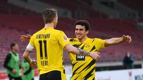 Mateu Morey beim Torjubel mit Marco Reus