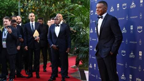 Mbappe (r.) bei der Zeremonie