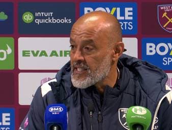 Große Diskussionen um den VAR. Nachdem der vermeintliche Ausgleichstreffer von West Ham gegen Arsenal einkassiert wurde, gehen die Meinungen der beiden Trainer weit auseinander.
