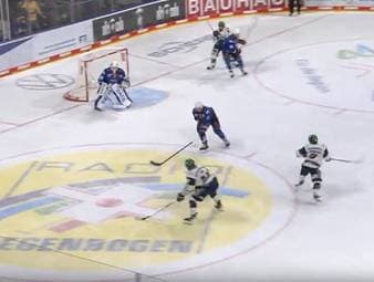 Eisbären-Verteidiger Eric Mik überragt mit drei Toren und lässt den Hauptstadt-Klub vom 3. Titel in Serie träumen.