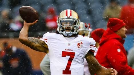 Colin Kapernick wurde 2016 von den San Francisco 49ers in die Free Agency entlassen. Seitdem wartet er auf ein neues Engagement