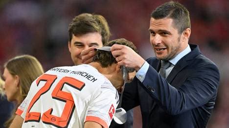 DFL-Geschäftsführer Marc Lenz (r.)