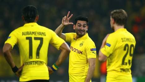 Ilkay Gündogan (M.) verlängerte beim BVB bis 2017