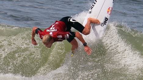 Mick Fanning muss beim Pipe Masters den Tod seines zweiten Brudes verarbeiten