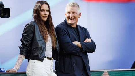 Esther Sedlaczek und Bastian Schweinsteiger berichten für die ARD