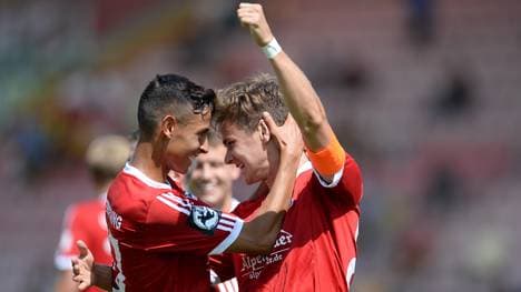 Kenny Prince Redondo (l.) kam für Unterhaching bisher drei Mal zum Einsatz