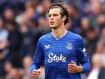 Röhl wechselt fest zu Everton