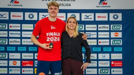 Enlund (l.) wird zum MVP gekürt