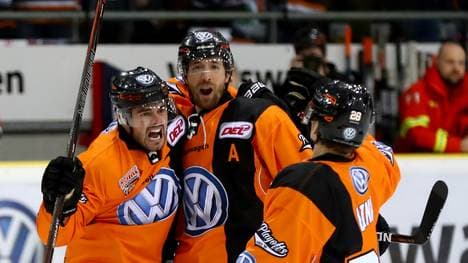 Grizzlys Wolfsburg v Koelner Haie - DEL Playoffs Quarter Final Game 4