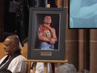 Die Box-Ikone Ricky "The Hitman" Hatton wurde heute in der Manchester Kathedrale bestattet. Der ehemalige Weltmeister verstarb im Alter von gerade einmal 46 Jahren.