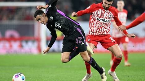 Jamal Musiala und Vincenzo Grifo beim Jubiläumsspiel