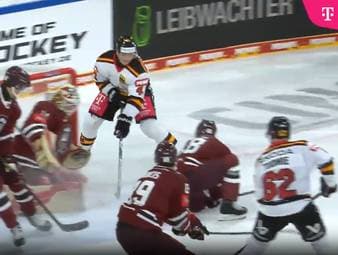 Mit einem 4:1-Sieg gegen Lettland startet die DEB-Auswahl überzeugend in den Deutschland Cup. Mit Debütant Philipp Sinn ist es vor allem ein neues Gesicht, das sich bei der Olympia-Generalprobe hervortut.