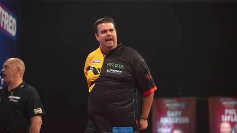 Gabriel Clemens hat sein Auftaktmatch beim Grand Slam of Darts gewonnen
