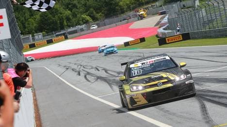 Benjamin Leuchter fährt erneut auf das Podest