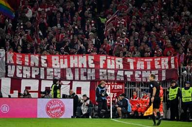 "Charakterschwein": Bayern-Fans mit Protest gegen Boateng
