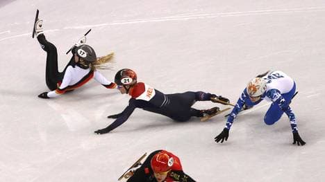 Anna Seidel (l.) brachte Yara van Kerkhof zu Fall