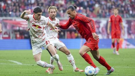 Sané (r.) wirbelte im Mittelfeld