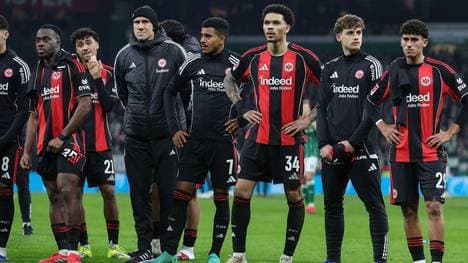 Was bewirkt die Entlassung von Trainer Toppmöller bei der Eintracht? 