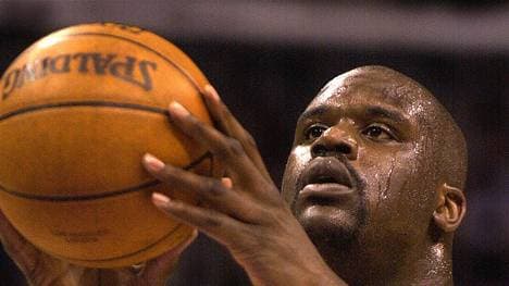 Shaquille O'Neal of the Los Angeles Lakers focuses